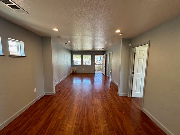 2nd image of 525 Cypress Ave