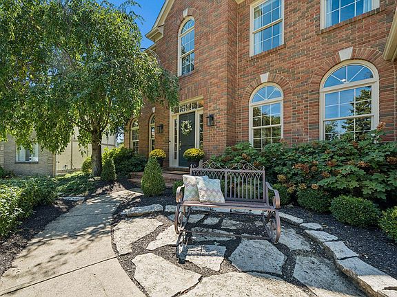 3rd image of 6353 Cragie Hill Ct