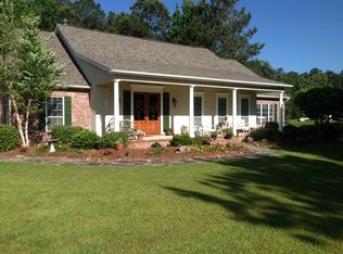1013 Twin Lakes Dr, Summit, MS 39666