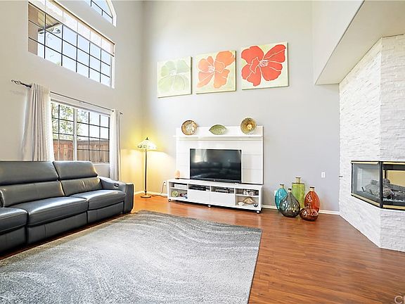 4th image of 1329 N Sirah Ct