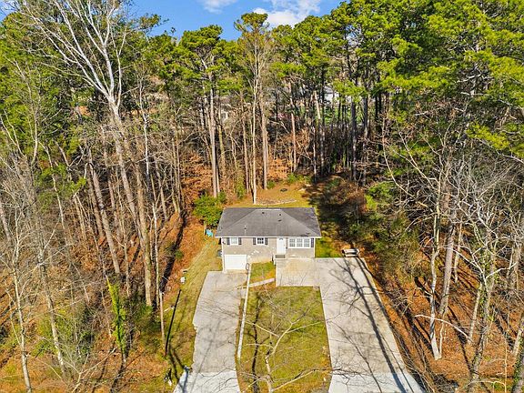 5th image of 171 Keith St