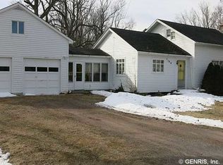 7188 N Bergen Rd, Bergen, NY 14416