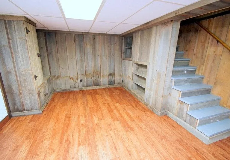1139 N Pioneer St — Photo 13