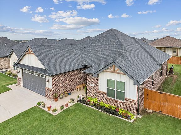 3rd image of 7414 Big Country Way