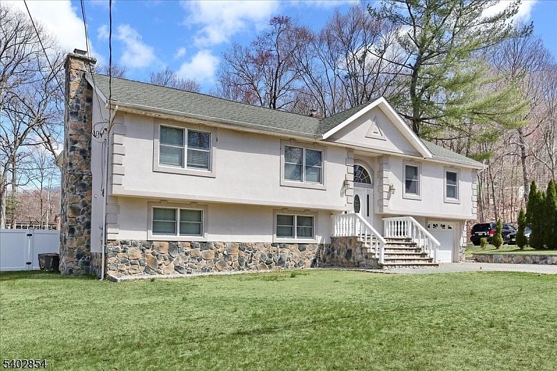 1st image of 50 Roger Ct