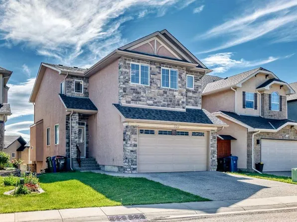 108 W Sherwood Cmn NW, Calgary, AB T3R 1R2