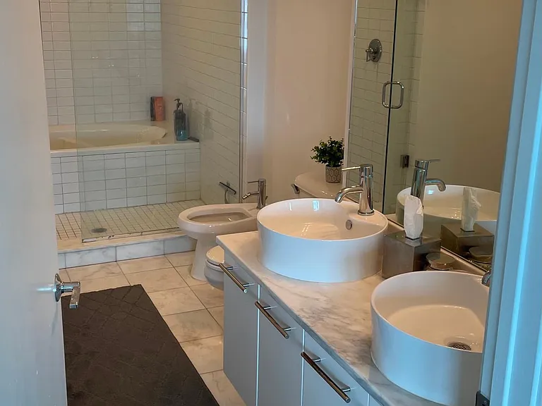 888 Biscayne Blvd #1810 — Photo 30