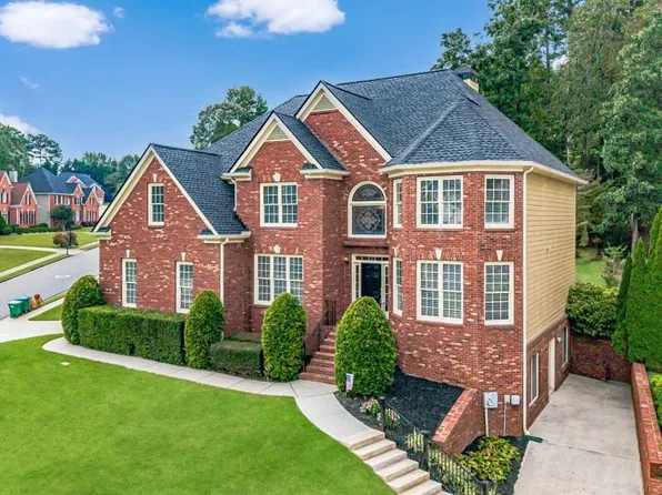 4353 Kenion Forest Dr, Lilburn, GA 30047