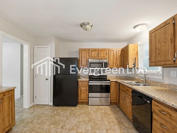 3rd image of 1241 New Towne Rd