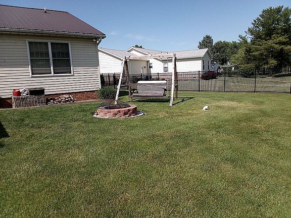 2nd image of 27 Ashfield Dr