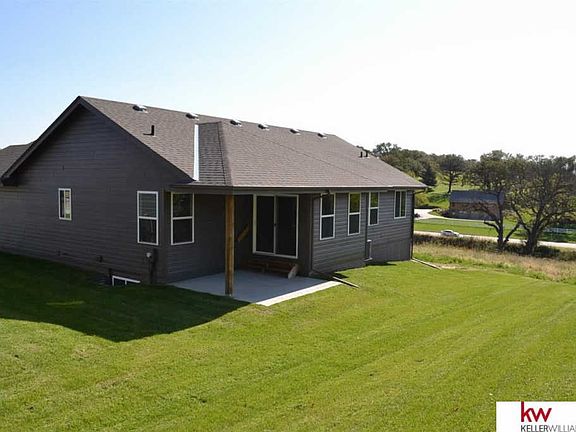 2nd image of 423 Eastwood Dr