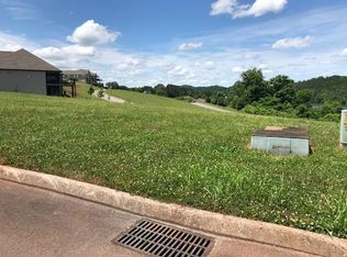 305 Hummingbird Dr, Vonore, TN 37885