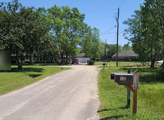 5th image of 190 Lynn Dr