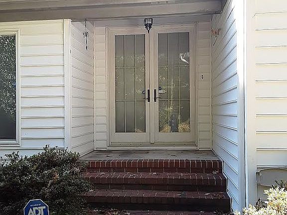 2nd image of 3616 Winston Ave