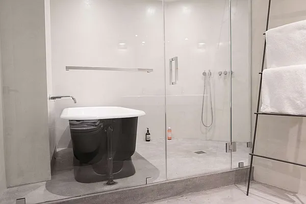 Rented by Susan Penzner Real Estate | media 25