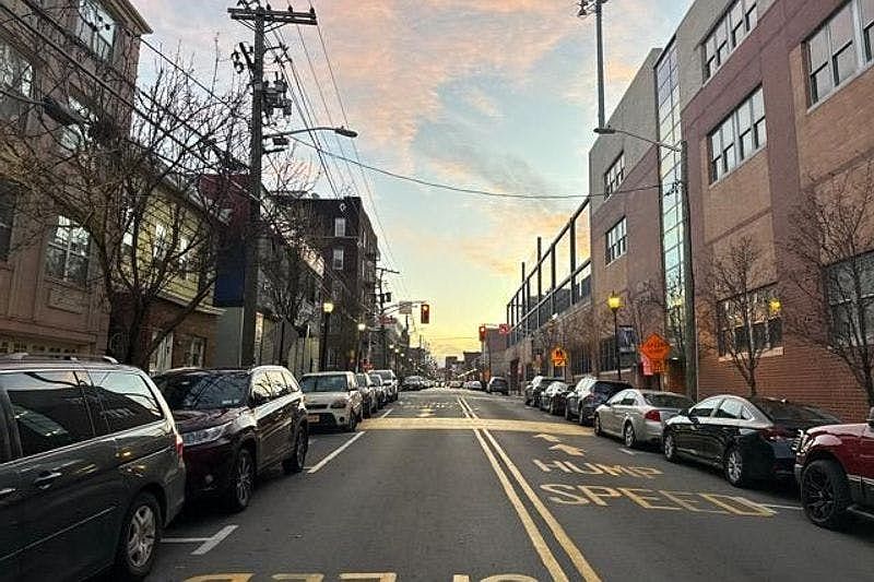 2nd image of 2510 Summit Ave