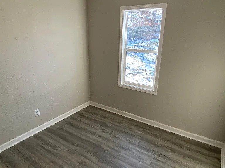 5706 S Union St — Photo 15