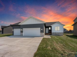 6400 S Dublin Ave, Sioux Falls, SD 57106