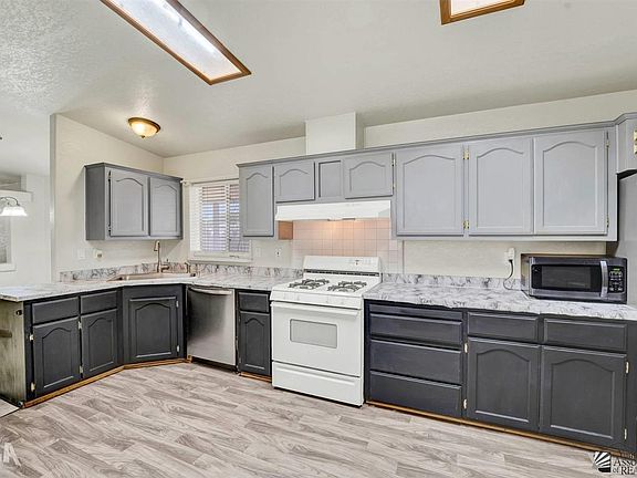 4th image of 9681 S Avenue 9 E
