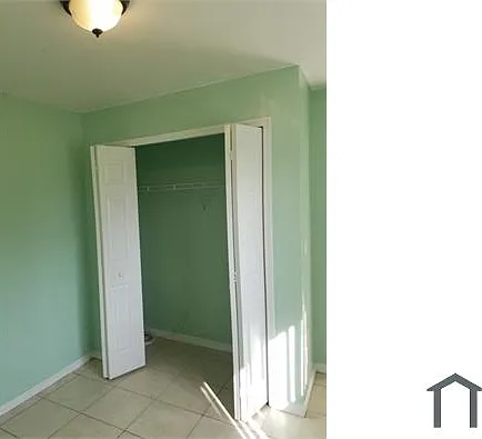 920 Eisenhower Blvd — Photo 17