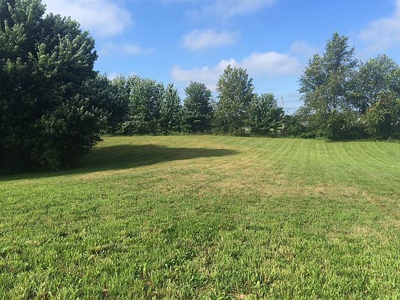 4th image of 400 Burnett Dr