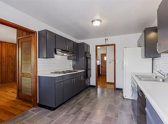 5th image of 1128 Halderman St