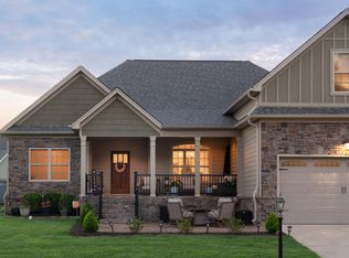 8849 McKenzie Farm Dr, Ooltewah, TN 37363