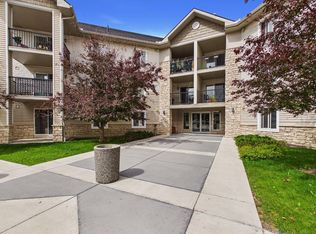 2371 Eversyde Ave SW #2305, Calgary, AB T2Y5B8