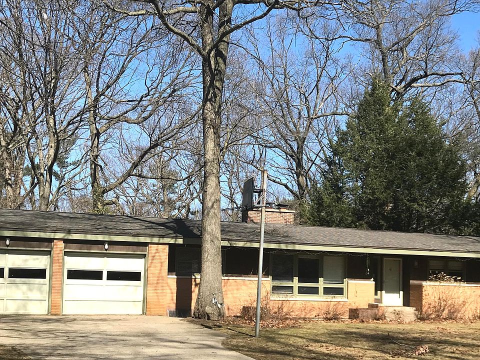 1st image of 2442 Winchester Dr