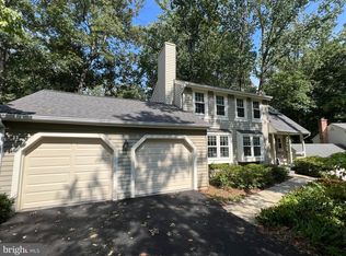 5966 New England Woods Dr, Burke, VA 22015