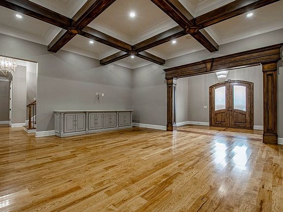 4th image of 105 Ansley Dr