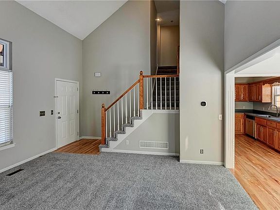5th image of 8611 N Winan Ave