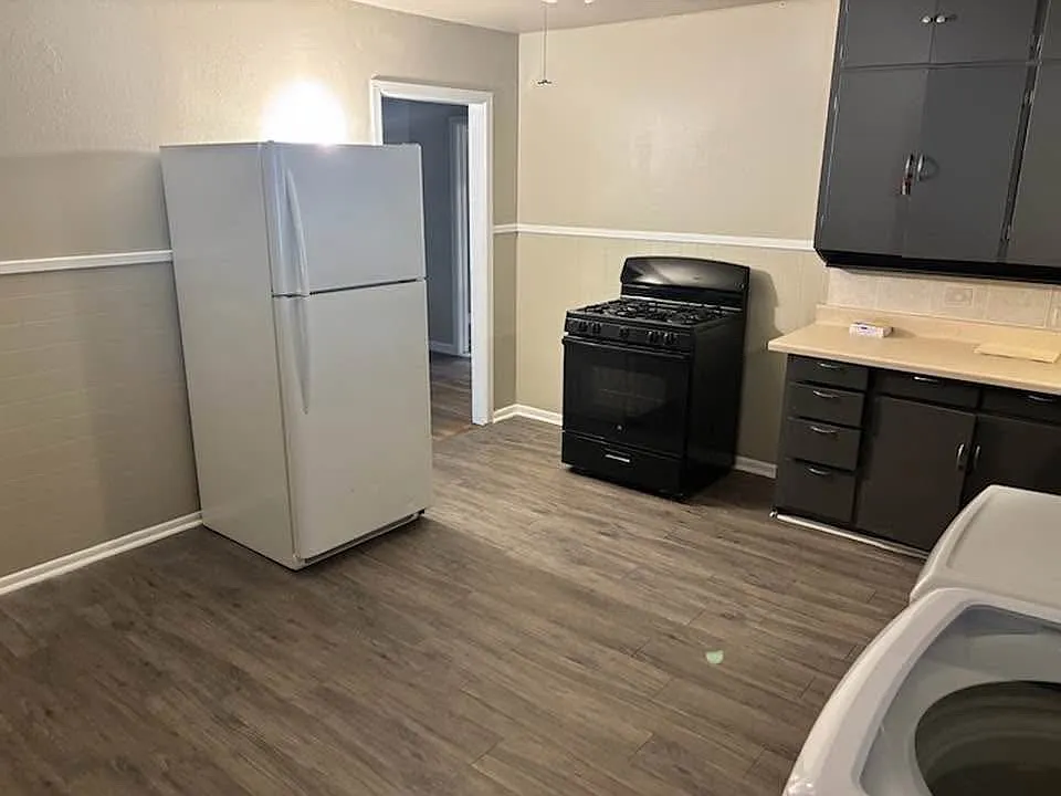 2 bed, 804 sqft, $1,325 — Photo 4