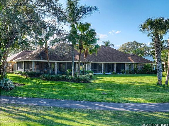 2nd image of 932 Club House Blvd