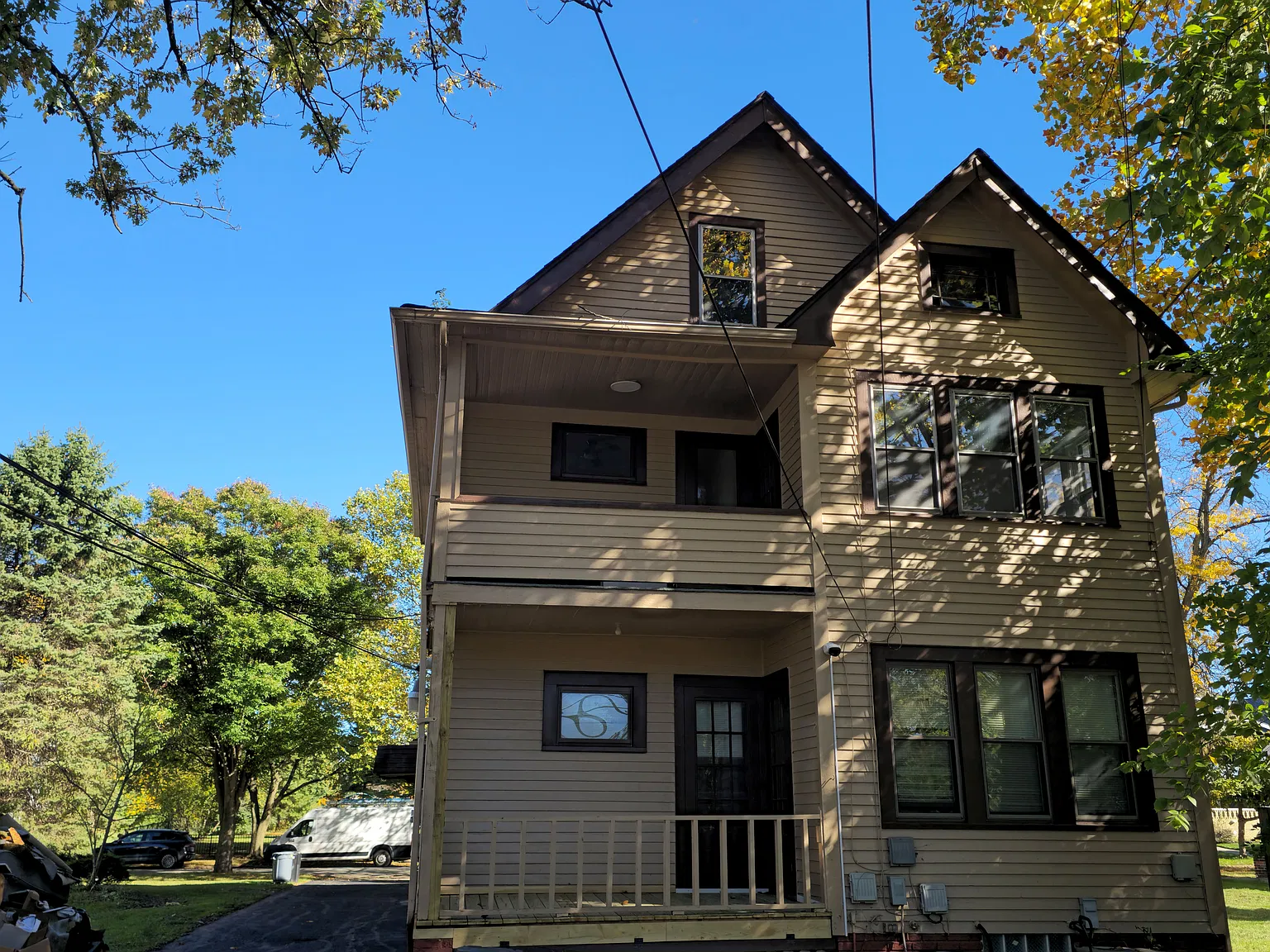3 bed, 1272 sqft, $1,599 — Photo 3