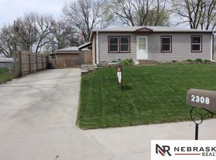 2308 Josephine St, Bellevue, NE 68147