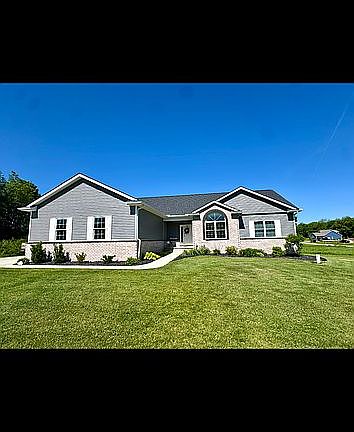 3rd image of 12685 Meadow View Cir