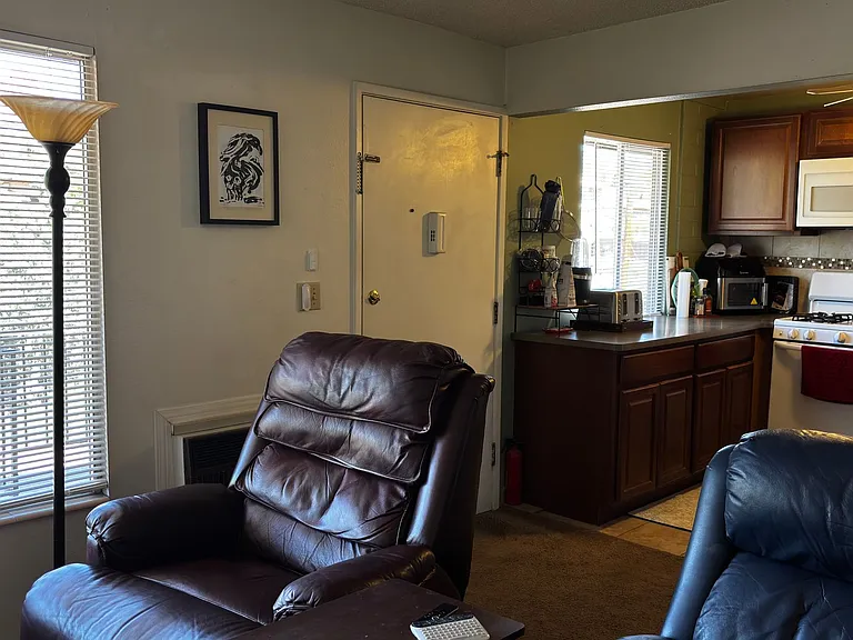 390 Cedar St #19 — Photo 4