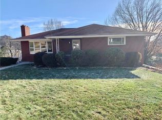 11450 Seminole Dr, Irwin, PA 15642