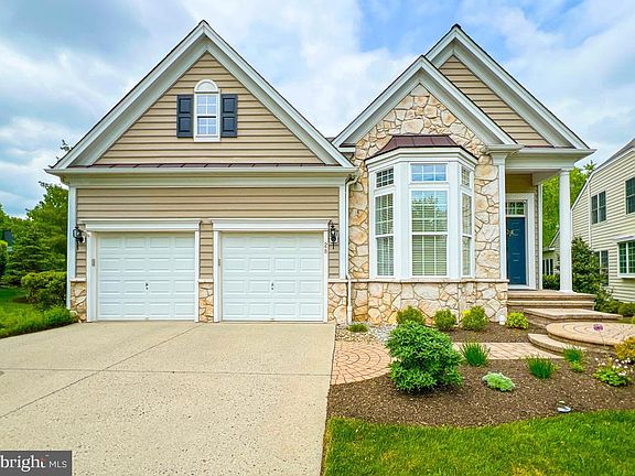 3rd image of 28 Beidler Dr