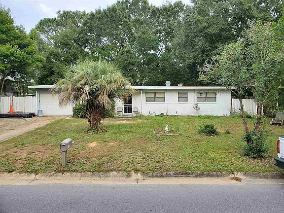 2nd image of 4522 Deauville Way
