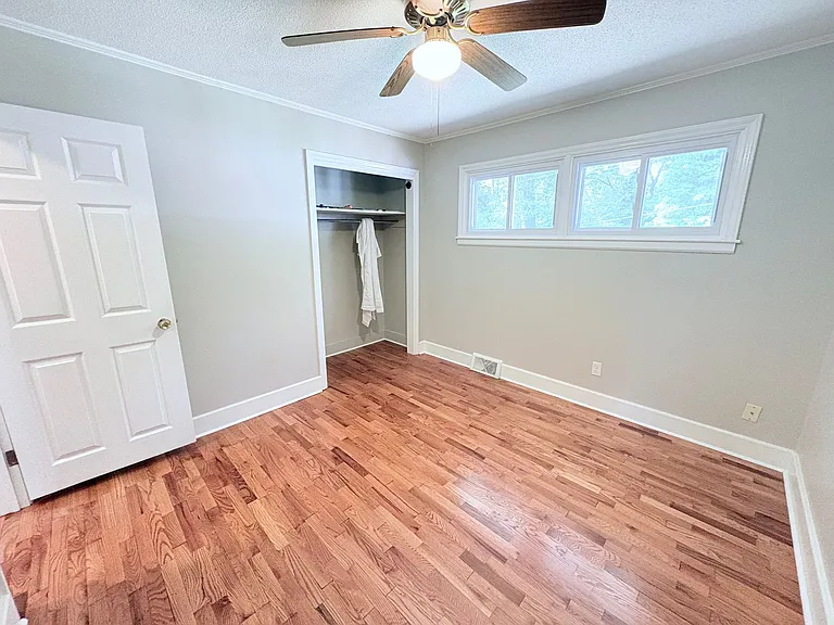 207 Holly Ave — Photo 18