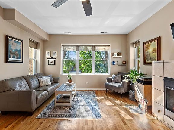 5th image of 4307 N Troy St #2