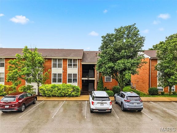4th image of 2008 Greenglen Dr APT 203