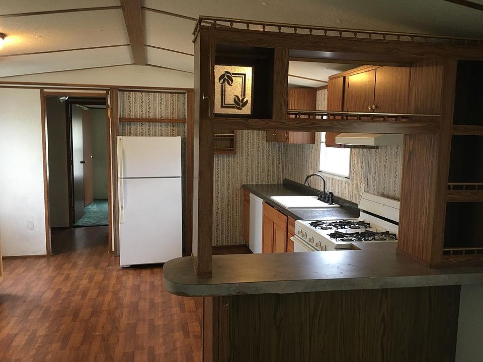 1st image of 43 White Oak Dr