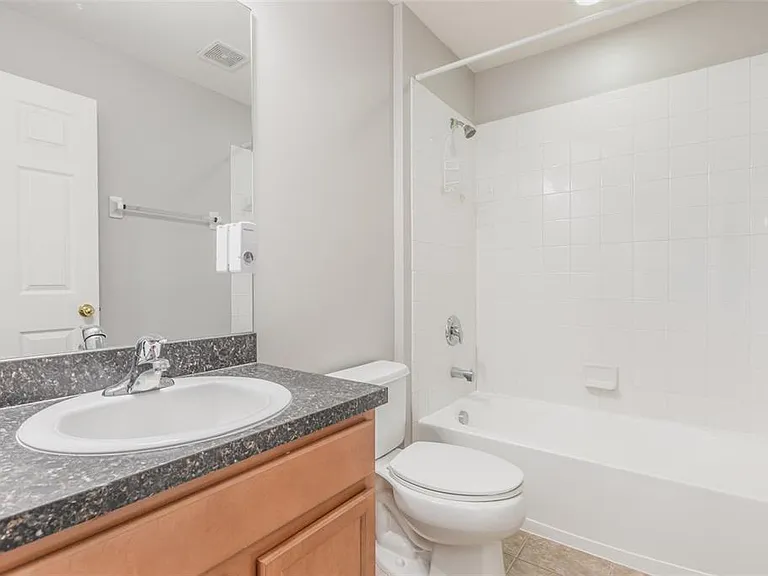 1125 Grantham Dr — Photo 29