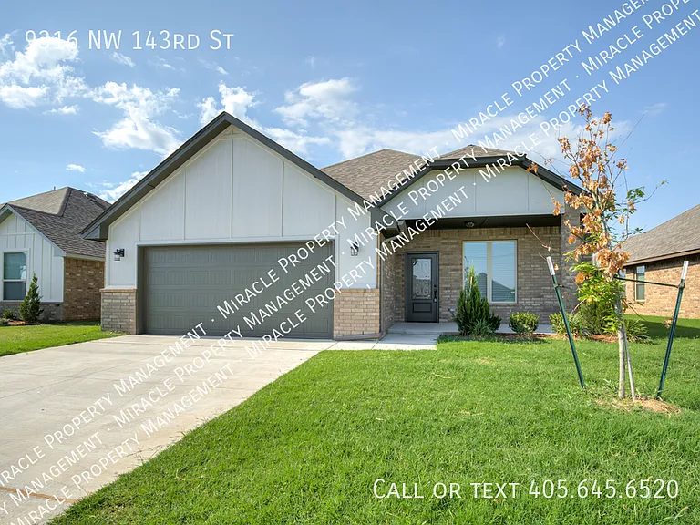 9316 NW 143rd St — Photo 3