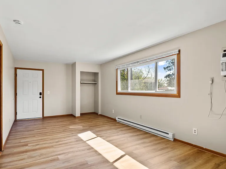 114 W Grant St #2 — Photo 9