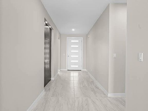 4th image of 212 Saltford Dr
