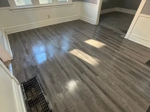 2205 Lincoln Way W, South Bend, IN 46628